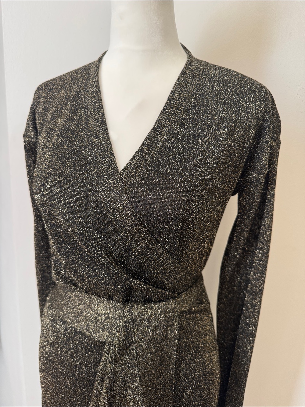 Diane von Furstenberg black and gold lurex knit "Evelyn" wrap dress - Picture 2 of 11